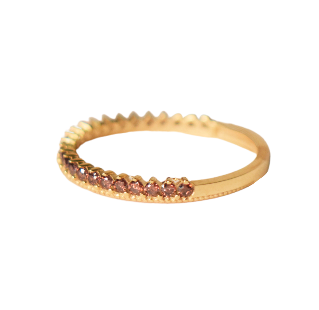 Churumbela Corona Café Oro 10k; Anillo con vista de perfil cuerpo completo