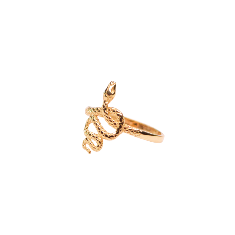 Anillo para Dama con forma de Víbora.  Oro Amarillo de 14 kilates.