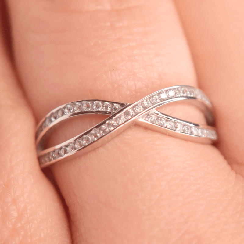 Churumbela Infinito Oro 10k con Zirconia