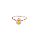 Anillo para Dama Gota Amarilla Central y halo de Zirconias en Corte Brillante.  Oro Blanco de 14 kilates.