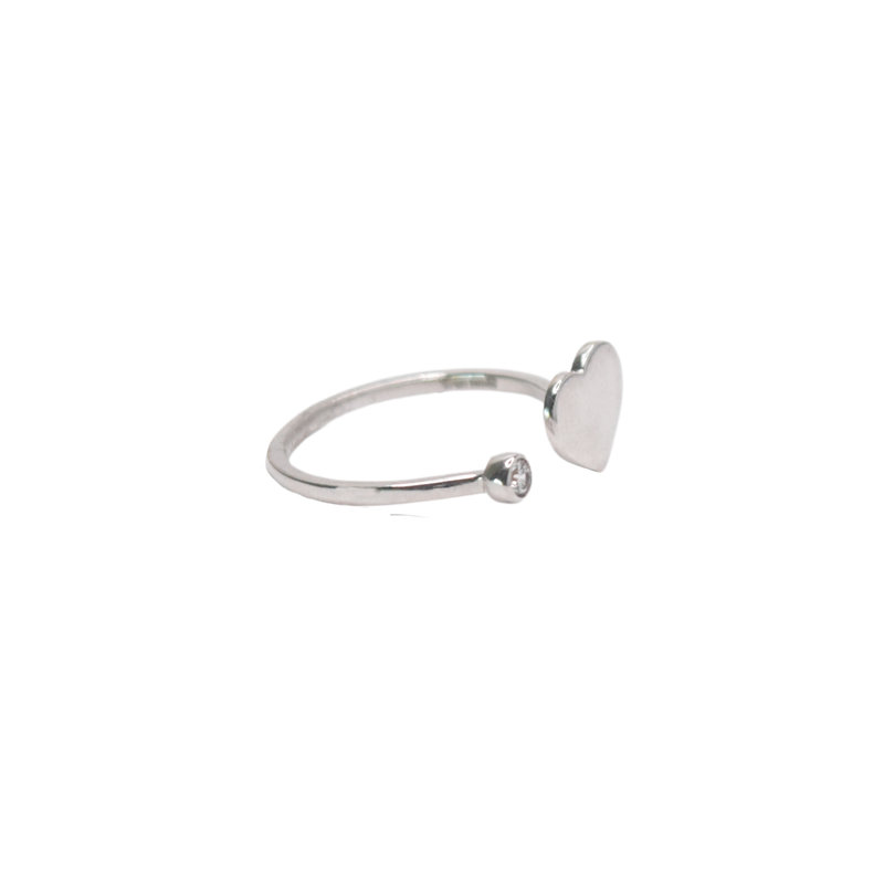 Anillo para Dama ajustable de Corazón y Zirconia en corte brillante.  Oro blanco de 10 kilates.